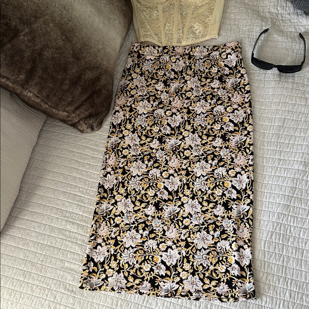 Billabong Black Floral Midi Skirt - Medium